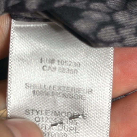 Equipment sneak print black and green slik button down shirt size large - Picture 7 of 9